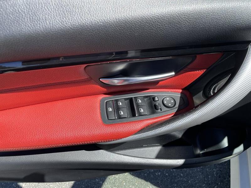 bmw 330I 2018 - 24
