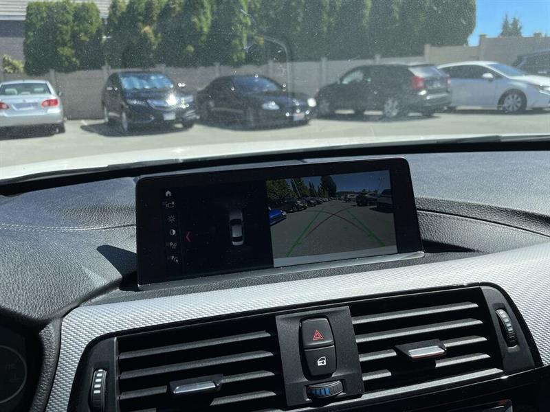 bmw 330I 2018 - 28