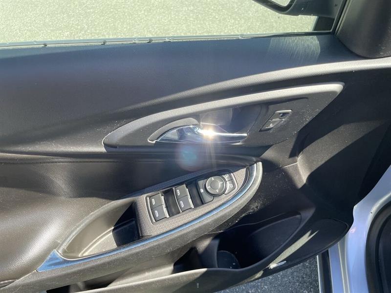 chevrolet Malibu 2017 - 24