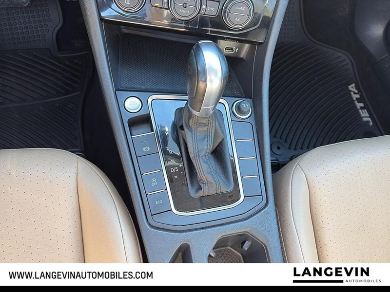 volkswagen Jetta 2019 - 10