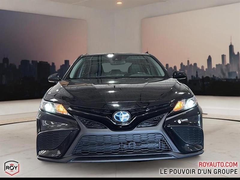 toyota Camry Hybrid 2022 - 2