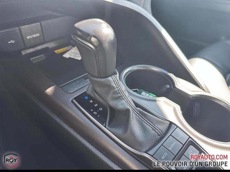 toyota Camry Hybrid 2022 - 14