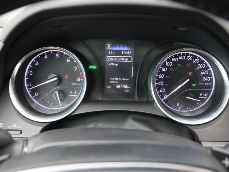 toyota Camry 2019 - 30