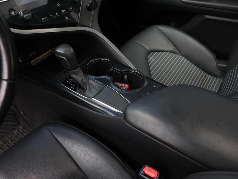 toyota Camry 2019 - 31