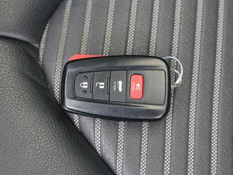 toyota Camry 2019 - 34