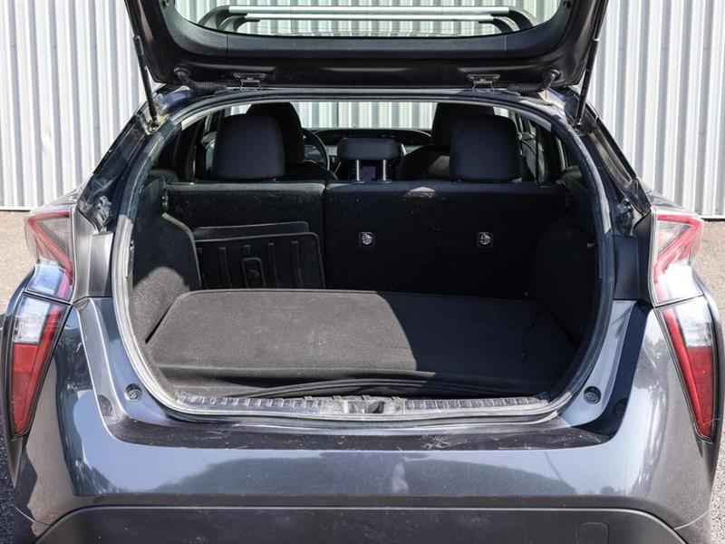 toyota Prius 2018 - 12