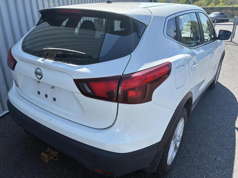 nissan Qashqai 2018 - 10