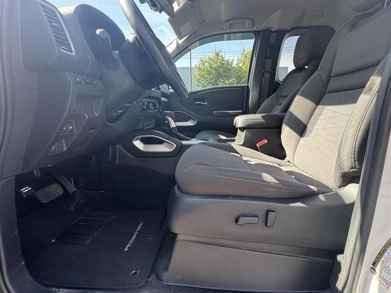 nissan Frontier 2022 - 9