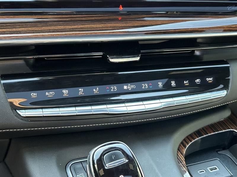 cadillac Escalade 2022 - 27