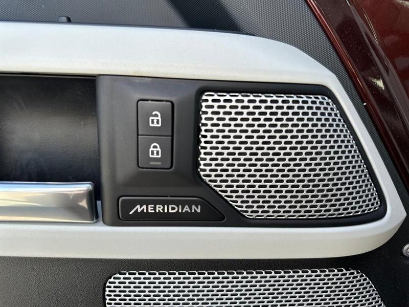 land rover Defender 2023 - 13