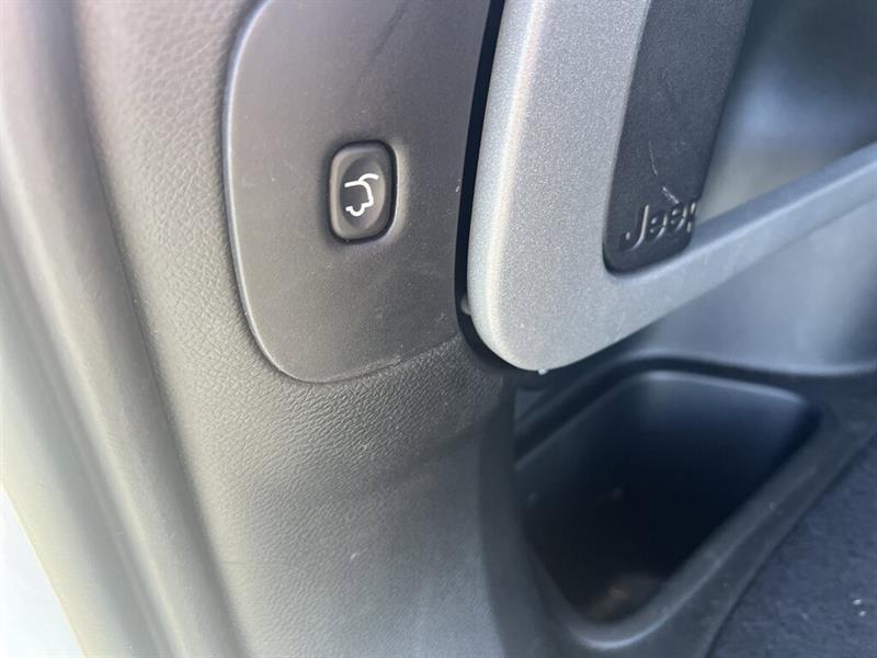 jeep Cherokee 2018 - 10