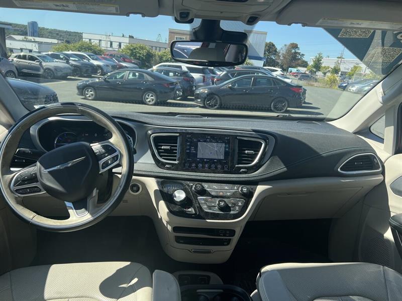 chrysler Pacifica Hybrid 2018 - 21