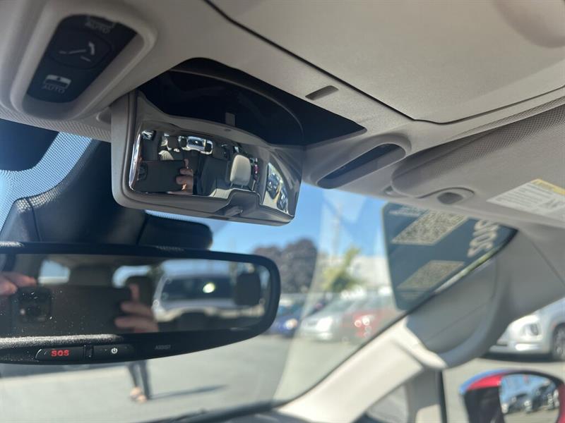chrysler Pacifica Hybrid 2018 - 41