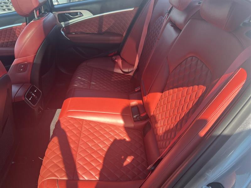 genesis G70 2022 - 11