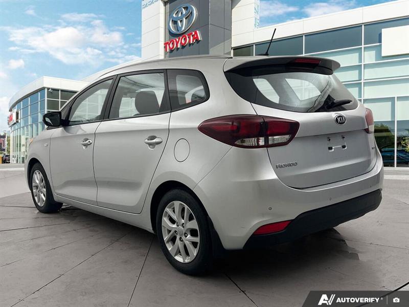 kia Rondo 2017 - 6