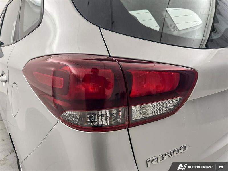 kia Rondo 2017 - 13