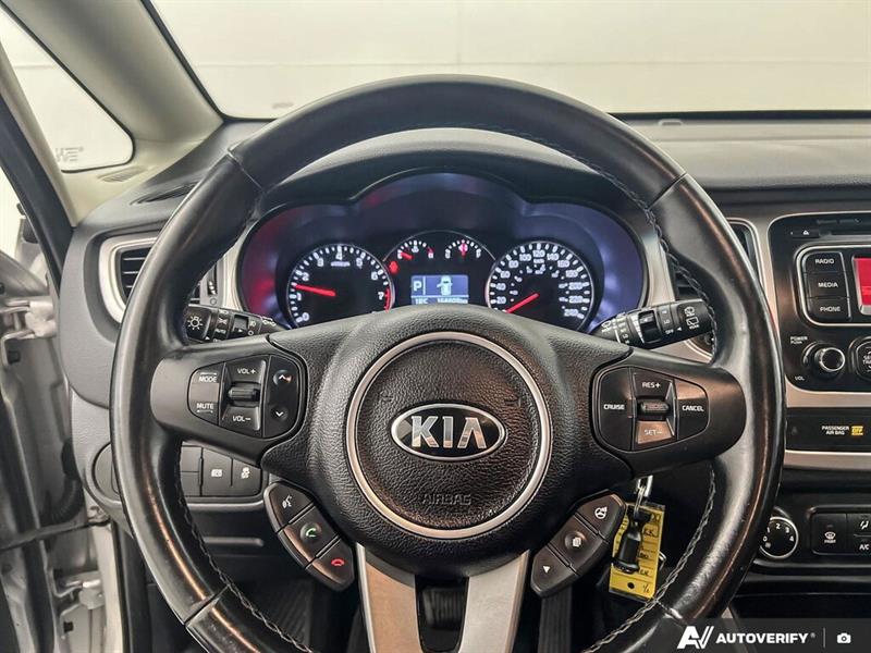kia Rondo 2017 - 16