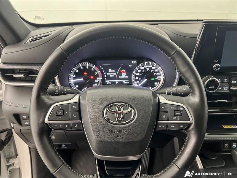 toyota Highlander 2023 - 16