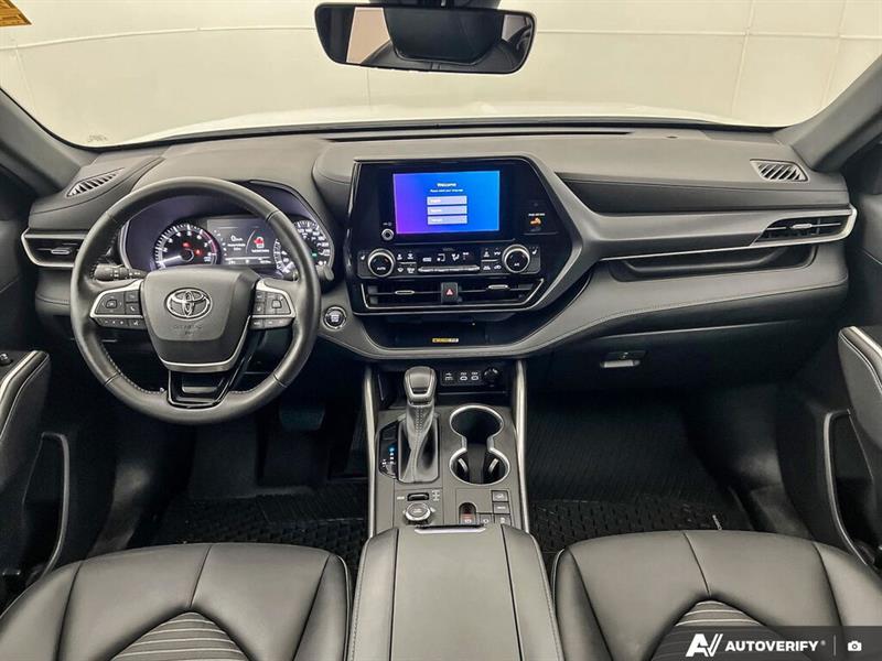 toyota Highlander 2023 - 26