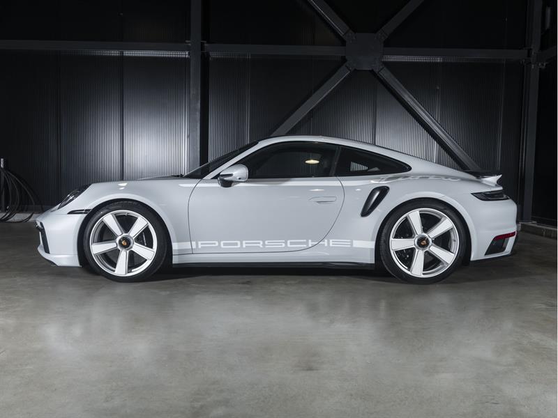 porsche 911 2025 - 2