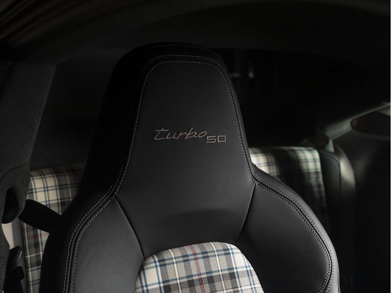 porsche 911 2025 - 8