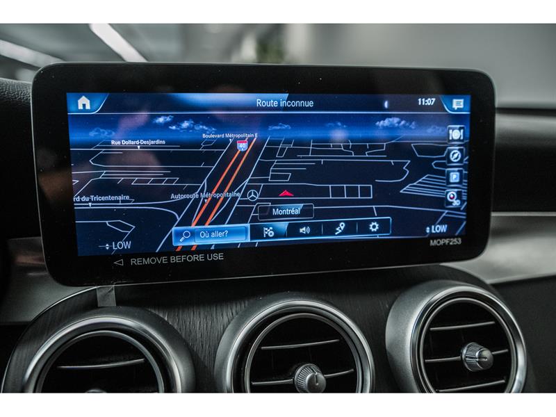 mercedes-benz GLC300 2022 - 19