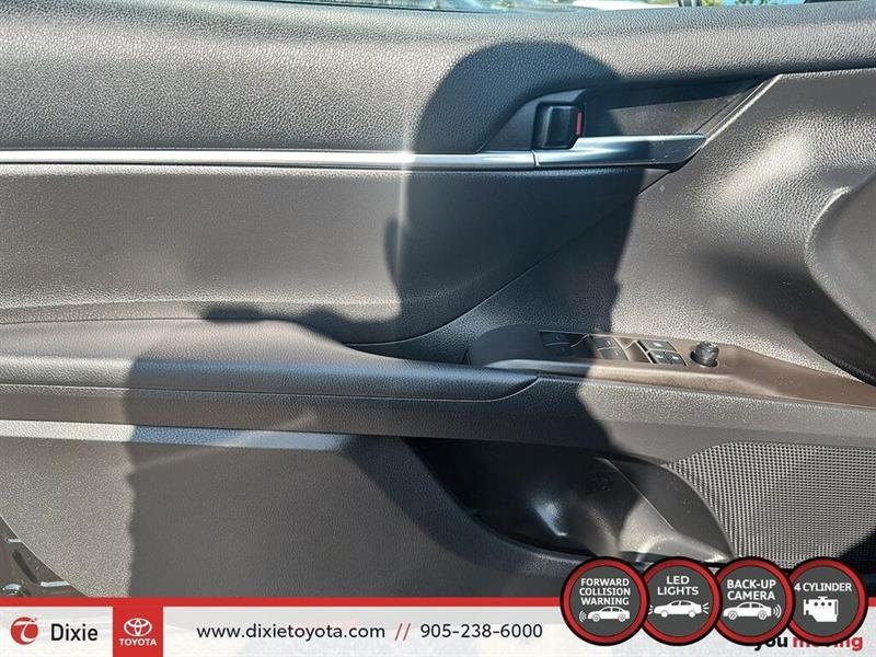 toyota Camry 2022 - 8