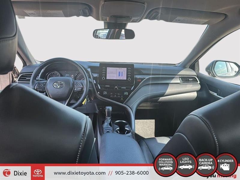 toyota Camry 2022 - 17