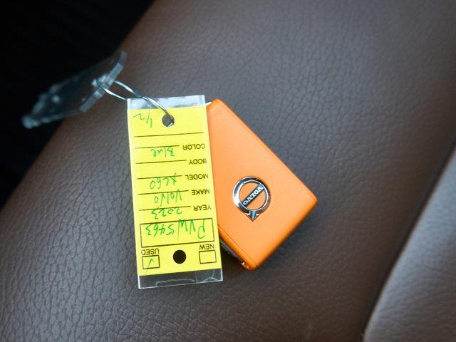 volvo XC60 2023 - 25