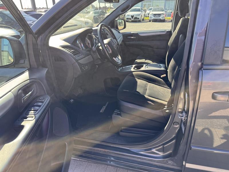 dodge Grand Caravan 2016 - 11