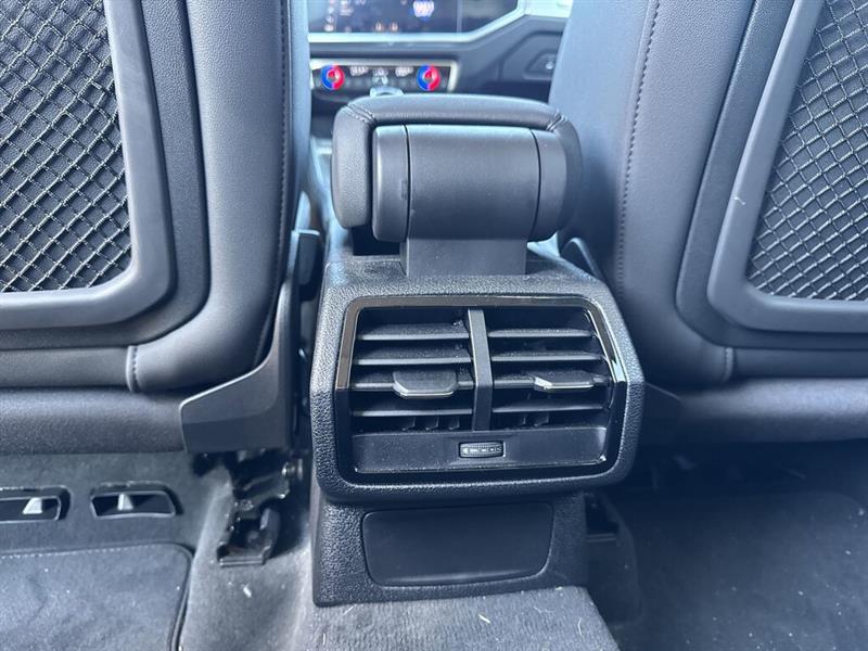 audi Q3 2022 - 23