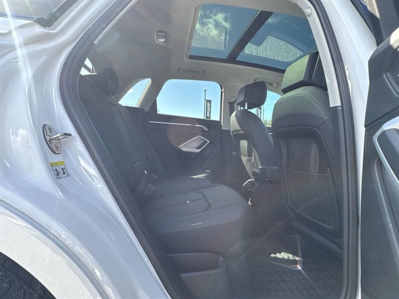 audi Q3 2021 - 26