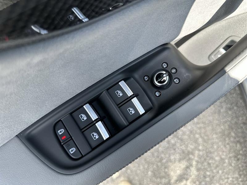 audi SQ7 2023 - 16