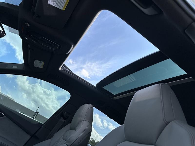 audi SQ7 2023 - 17