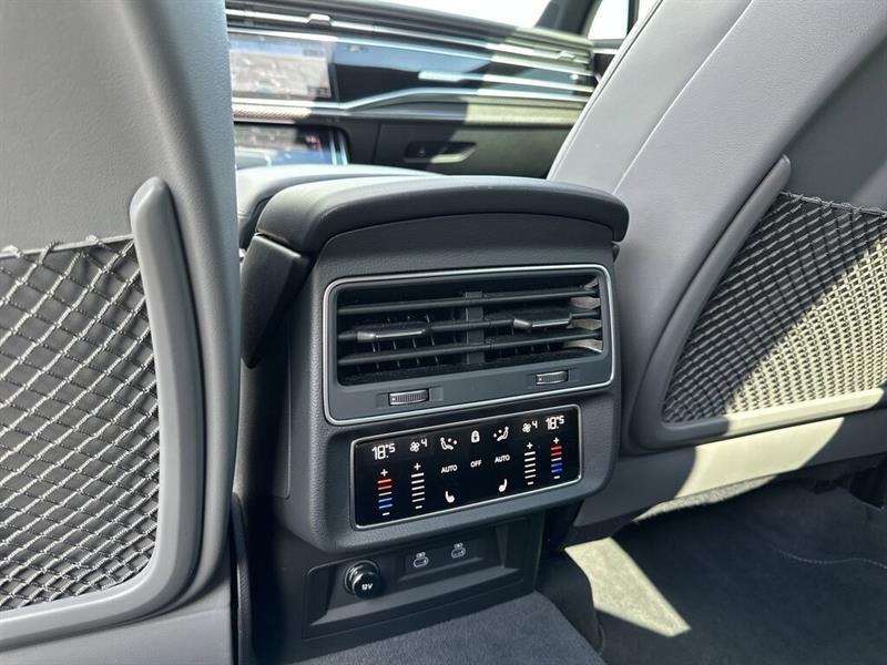 audi SQ7 2023 - 23