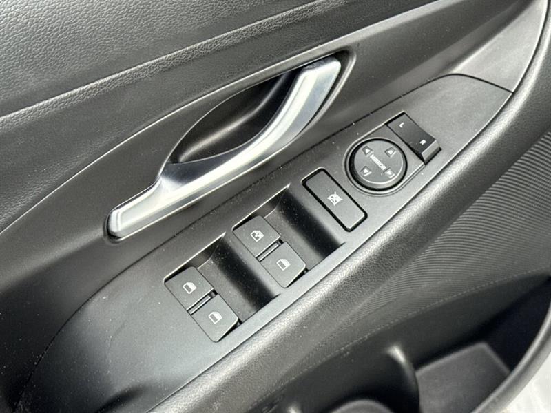 hyundai Elantra GT 2018 - 16