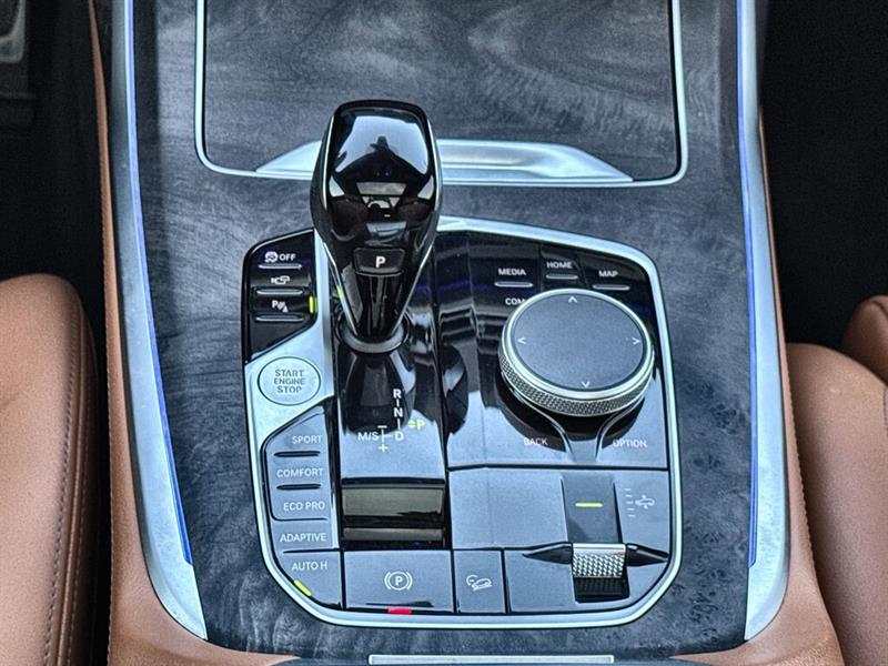 bmw X7 2022 - 23