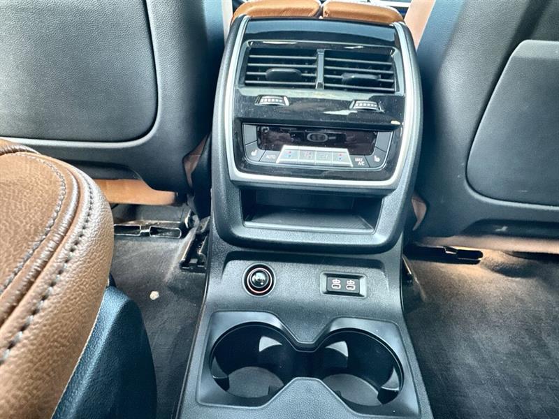 bmw X7 2022 - 24