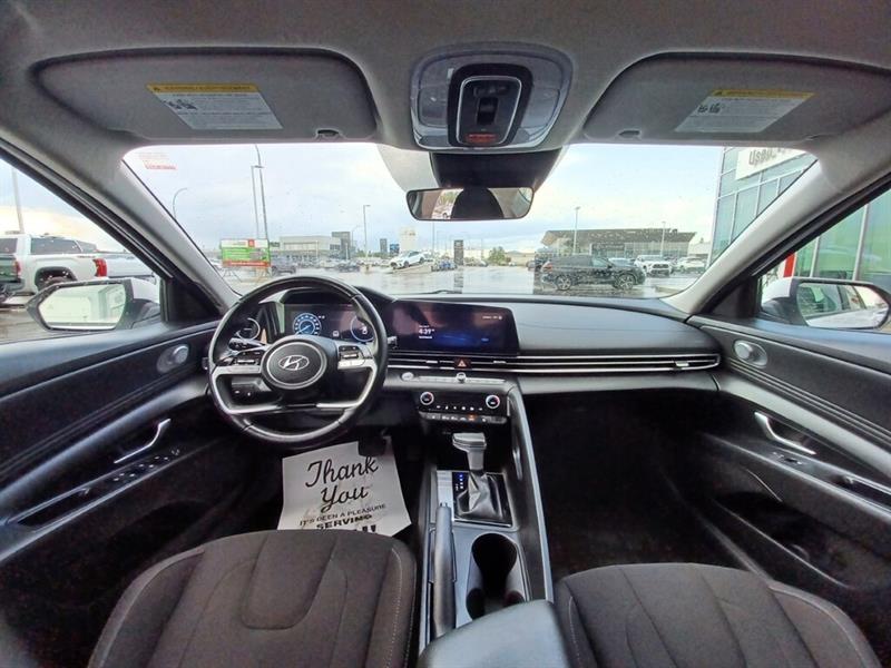 hyundai Elantra 2023 - 17