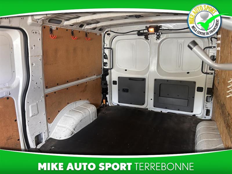 nissan Cargo 2019 - 15