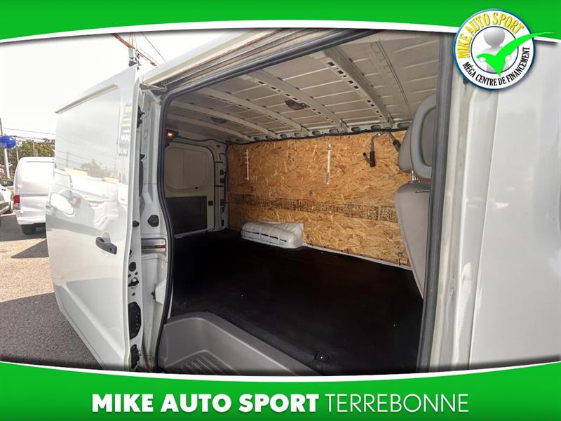 nissan Cargo 2019 - 16