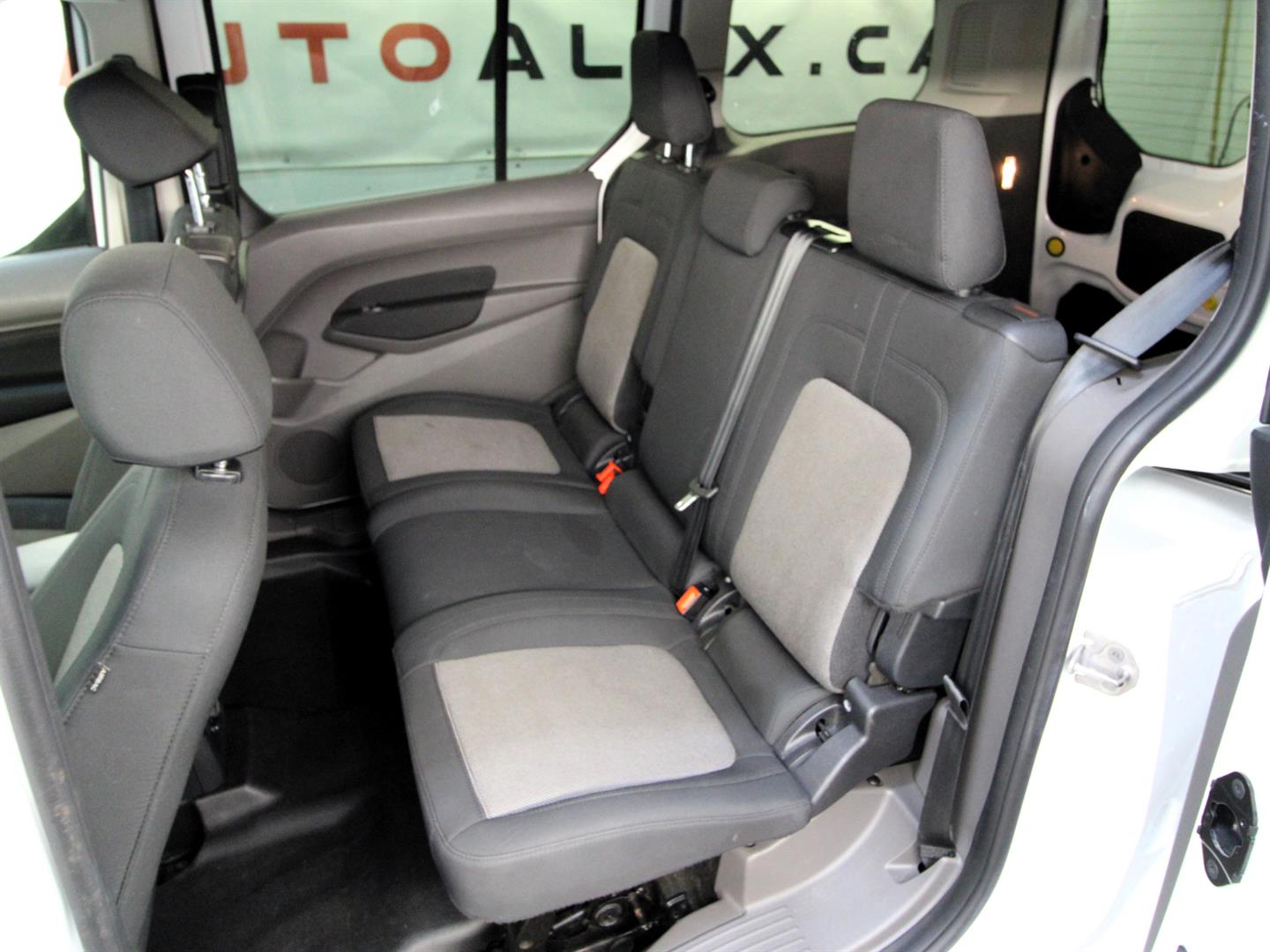 ford Transit Connect Wagon 2020 - 17