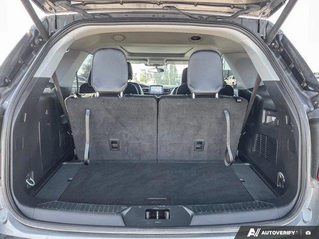 ford Explorer 2023 - 19