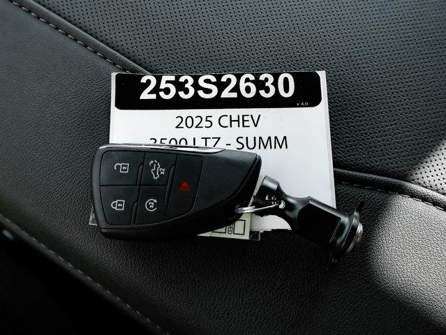chevrolet Silverado 3500HD 2025 - 38