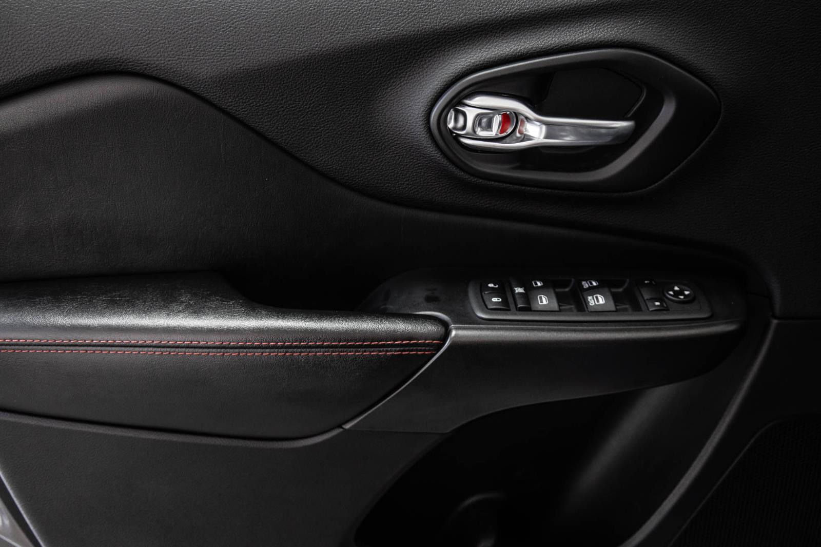 jeep Cherokee 2019 - 22