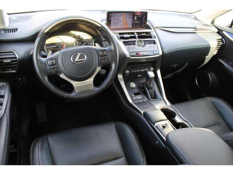 lexus NX 300 2021 - 17