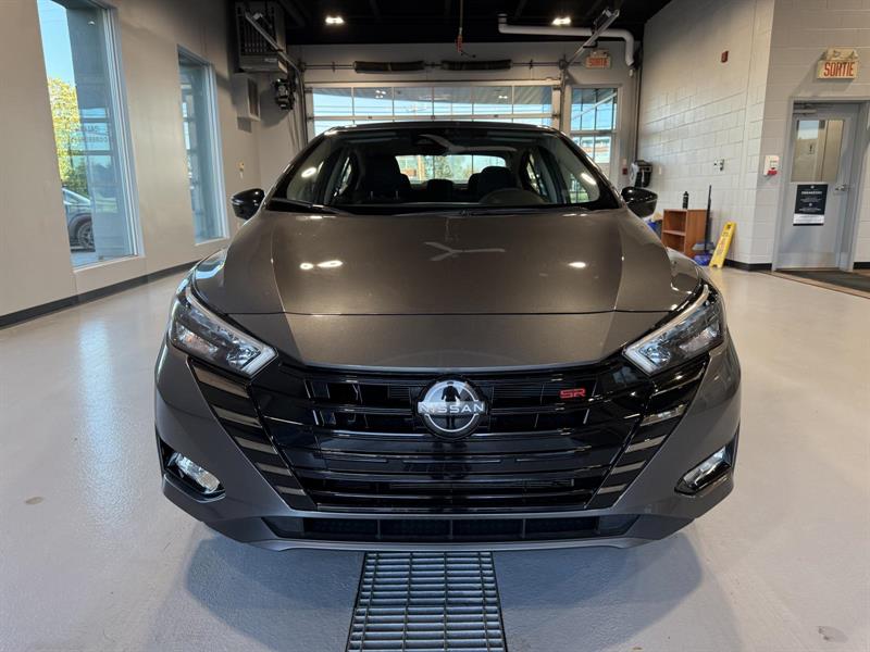 nissan Versa 2024 - 6