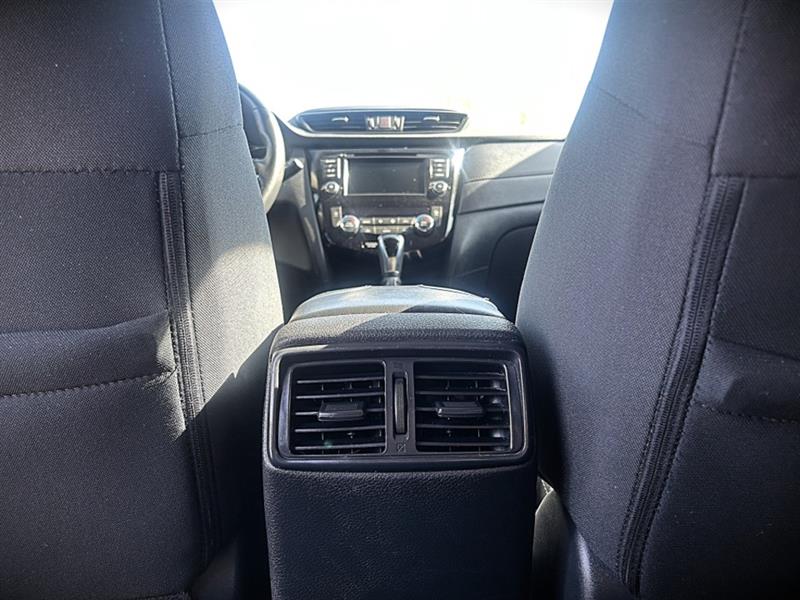 nissan Rogue 2020 - 24
