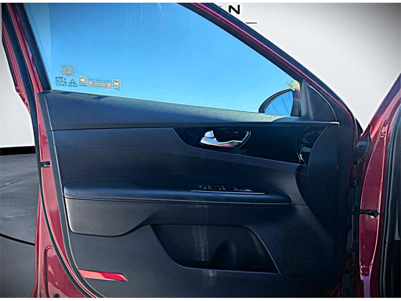 kia Forte 2021 - 13