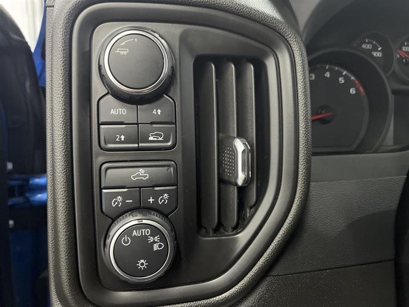 chevrolet Silverado 1500 2024 - 16